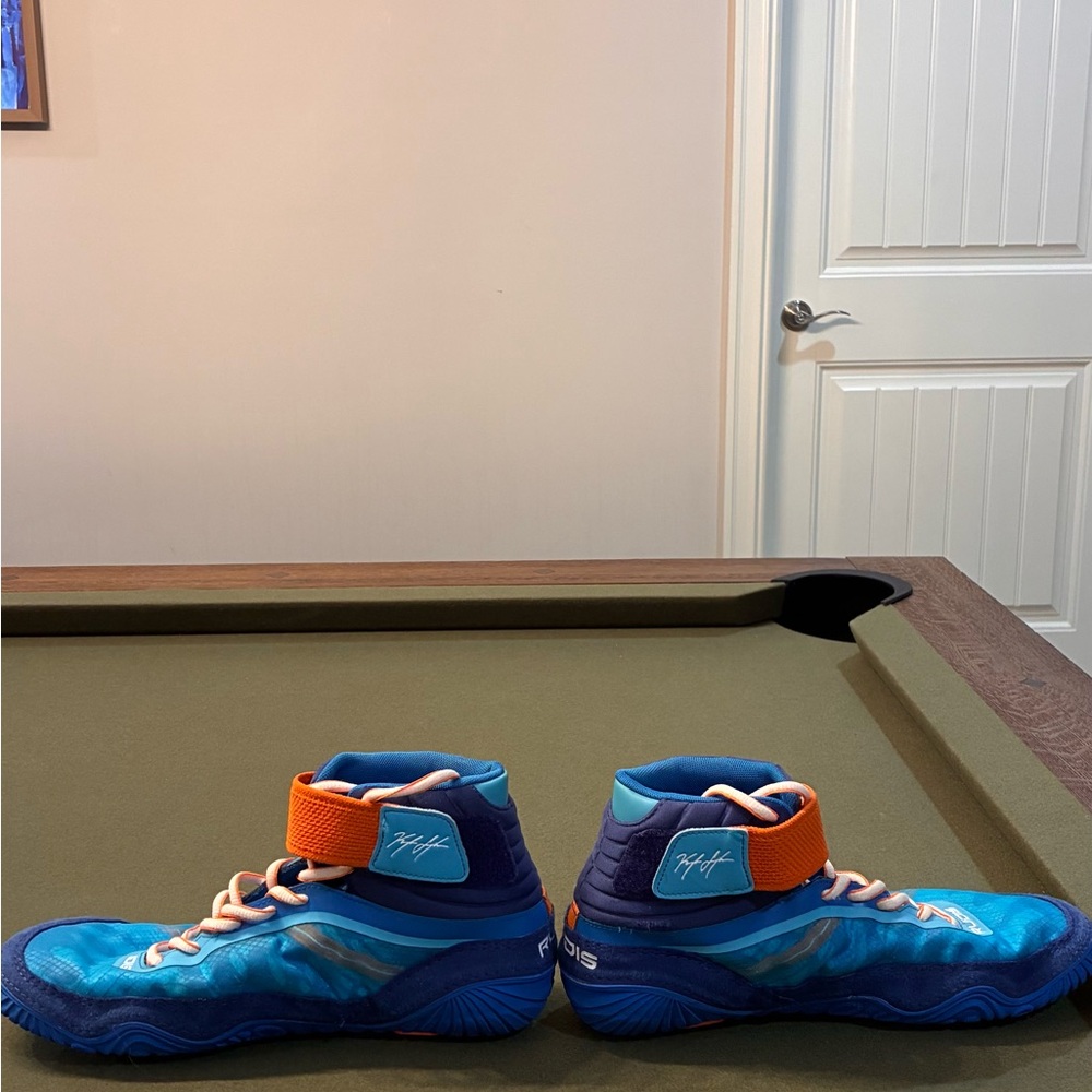 Men's High-Top Blue and Orange Wrestling Shoes